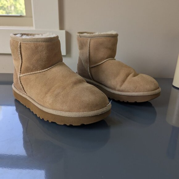 Ugg Tan Leather Sherpa Lined Short Booties Women's 6 - Picture 1 of 12